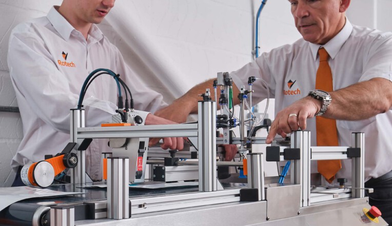 Rotech providing a live demonstration of an RF Pouch Feeder