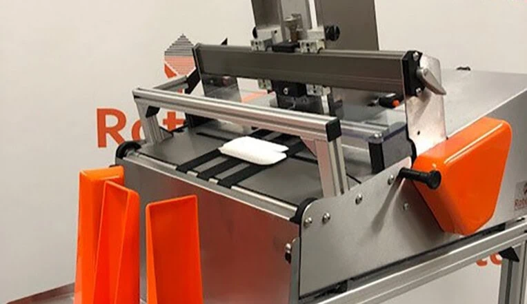 RF Lite shuttle feeding cartons