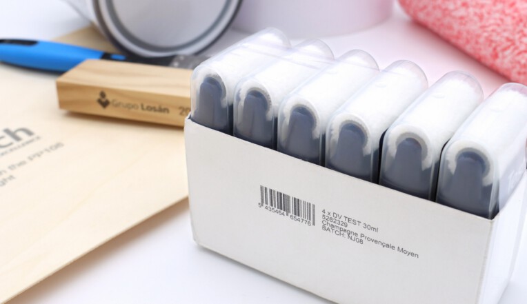 Paint samples carton printed with barcode and product information using thermal inkjet technology