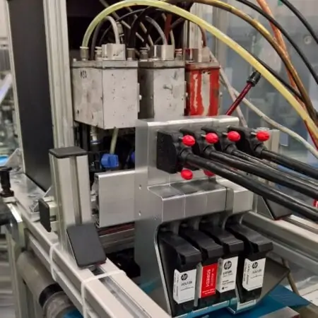 Leaking CIJ system next to new thermal inkjet printer