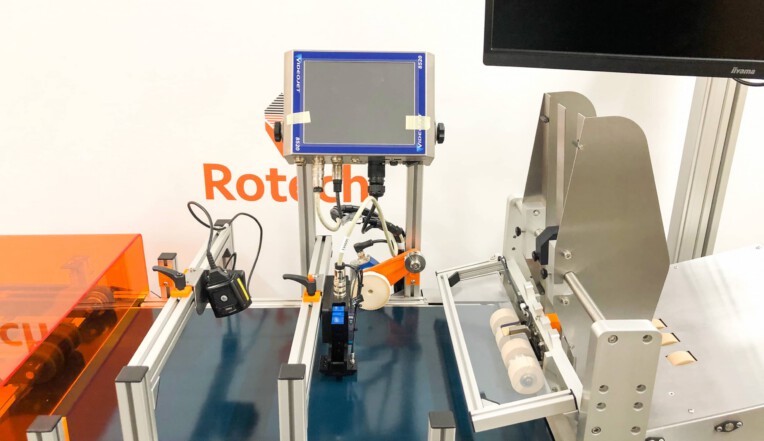 Custom feeding system with camera on RF1