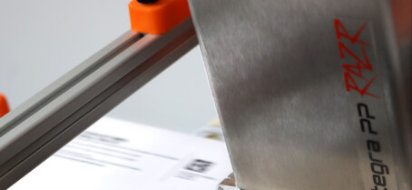 View Seamless high-resolution printing up to 34mm made possible with the Integra PP Razr 34